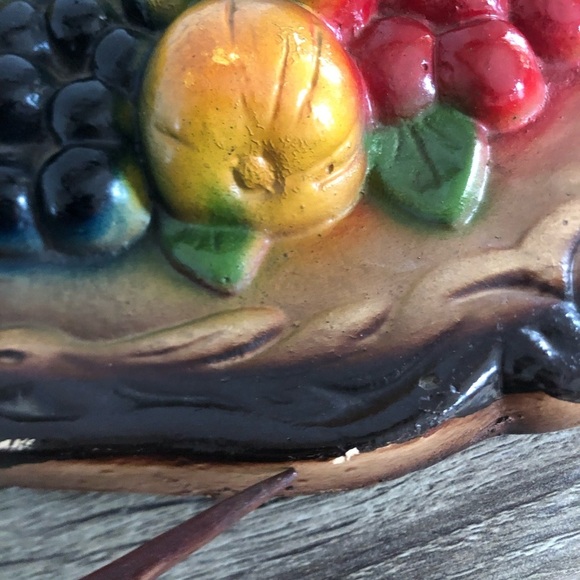 Vtg Colourful Fruit Chalkware Wall Plaque - Picture 9 of 15
